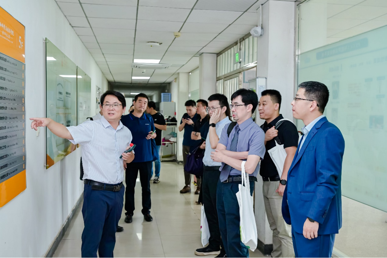 royal皇家88集团携手华中科技大学?启动智能床垫BCG信号手艺攻关项目